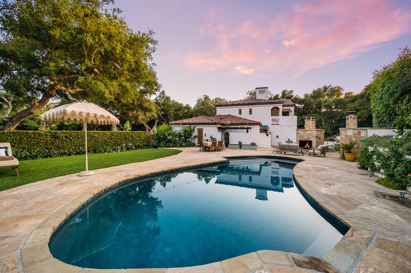 casa al atardecer con alberca para la venta en puebla